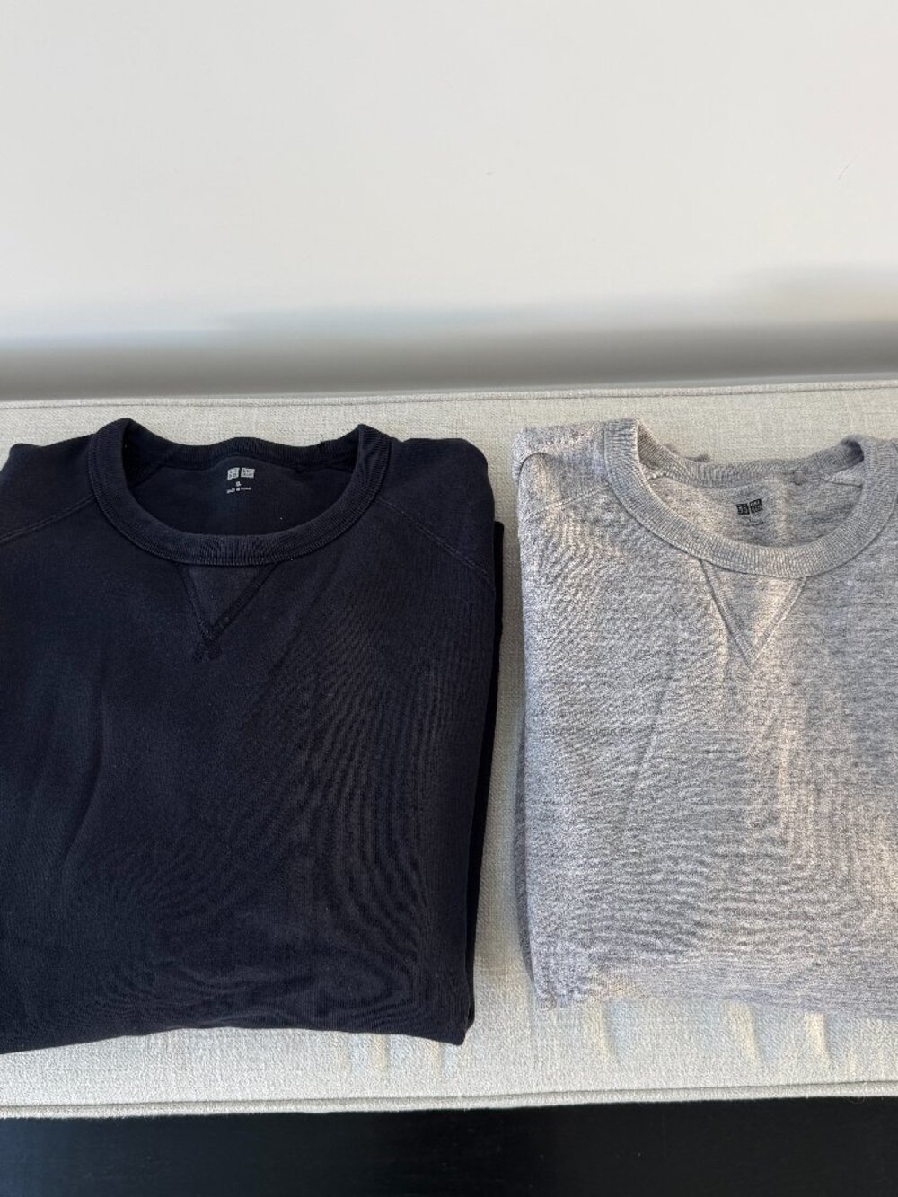 Bundle of Men’s Uniqlo Gray & Navy Blue 100% Cotton Crewneck Sweatshirt XL